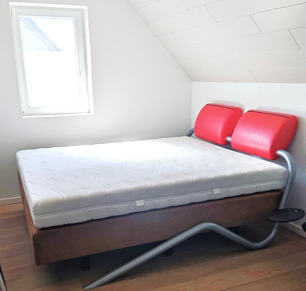 Boxspring 2 personen in bruin suéde leer, Ophalen, 210 cm, Tweepersoons, Zo goed als nieuw