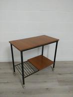 Vintage mid century roltafel | sidetable | TV-tafel, Maison & Meubles, Tables | Dessertes, Enlèvement
