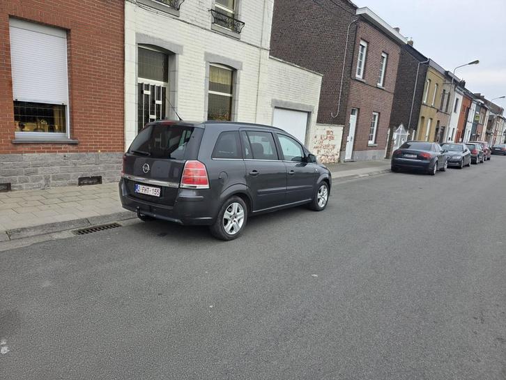 OPEL ZAFIRA 1.7 DTI 7 PLACES PRET A IMMATRICULER, Autos, Opel, Particulier, Zafira, ABS, Airbags, Air conditionné, Alarme, Ordinateur de bord
