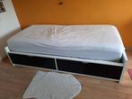 Bed met matras, Huis en Inrichting, Slaapkamer | Bedden, Ophalen
