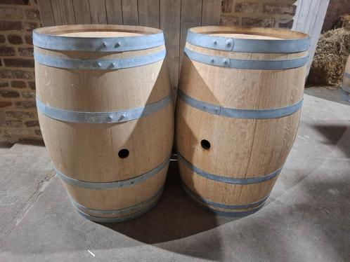 Bordeaux wijnton 225l in prachtige staat  v vele doeleinden, Huis en Inrichting, Overige Huis en Inrichting, Zo goed als nieuw