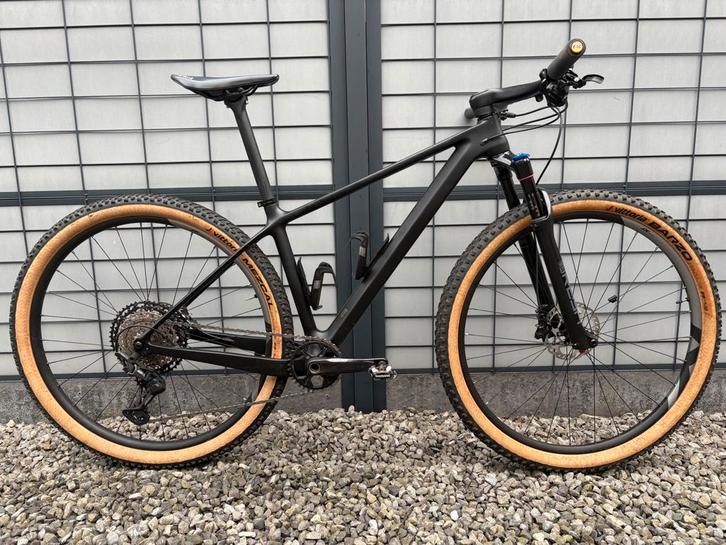 Full carbon mountainbike - maat M - full XT, Fietsen en Brommers, Fietsen | Mountainbikes en ATB, Zo goed als nieuw, Overige merken