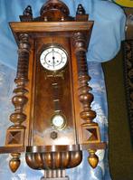 Antieke houten  mooi uitgewerkte hangklok, Antiek en Kunst, Ophalen