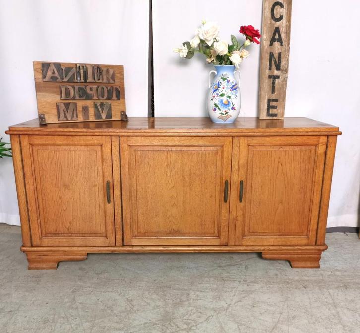 Lage Antieke Franse dressoir in zware bleke eik L 162 H 76, Antiek en Kunst, Antiek | Meubels | Kasten, Ophalen