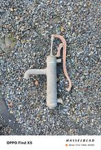 Ancienne pompe à eau, Enlèvement