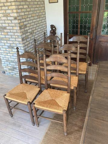 stoelen beschikbaar voor biedingen