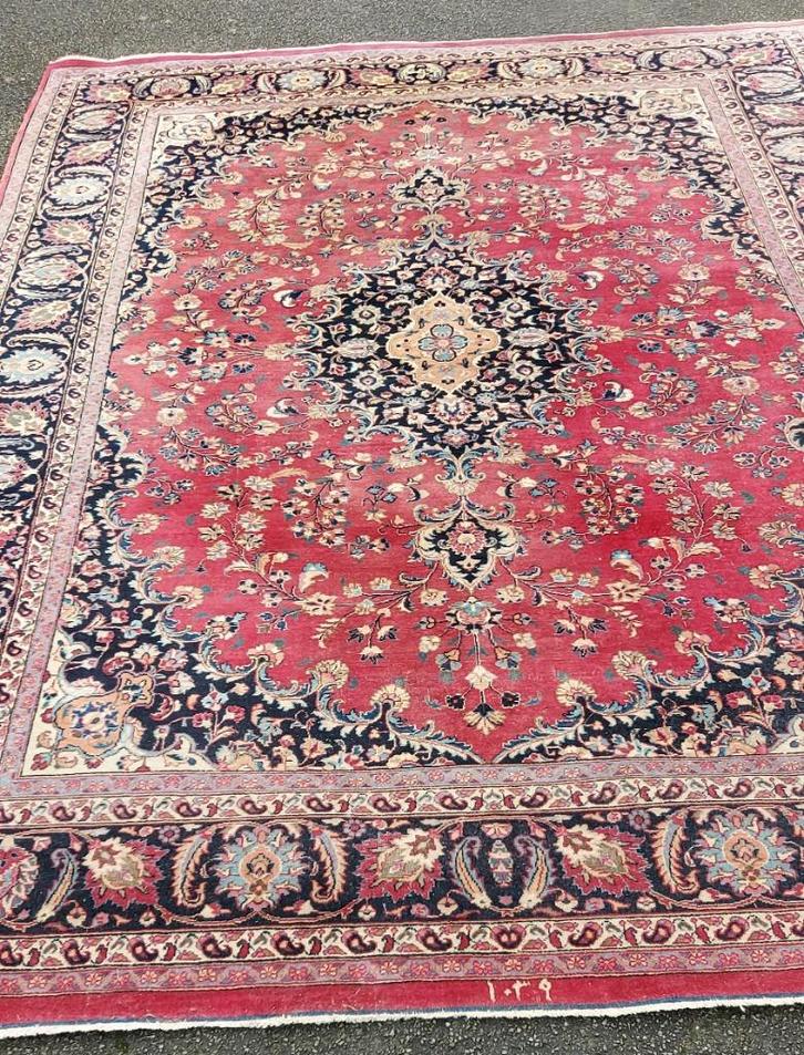 Mashhad signed tapijt 250x351cm, Huis en Inrichting, Stoffering | Tapijten en Vloerkleden, Gebruikt, 200 cm of meer, 200 cm of meer