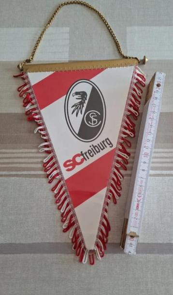 Wimpel Freiburg SC beschikbaar voor biedingen