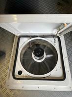 Dakventilator voor camper of caravan, Ophalen, Zo goed als nieuw