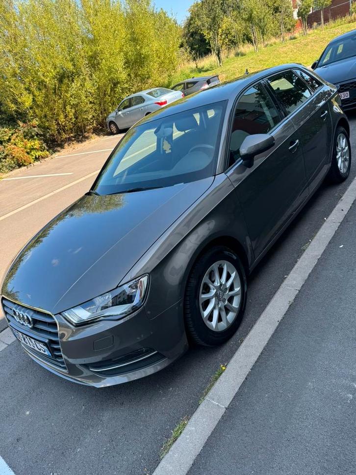 Audi A3, Autos, Audi, Particulier, A3, ABS, Diesel, Euro 5, Berline, 5 portes, Boîte manuelle, Brun, Noir, Tissu, Enlèvement