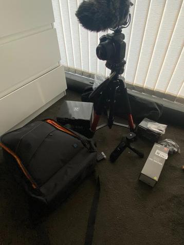 Volledige cameraset Canon eos R50 beschikbaar voor biedingen