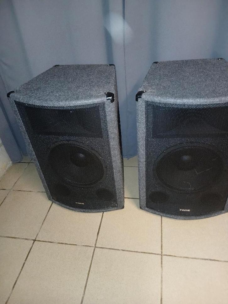 table de mixage et baffles, Musique & Instruments, Tables de mixage, Utilisé, 5 à 10 canaux, Entrée micro, Enlèvement