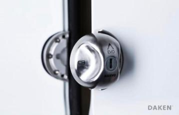 Daken saturn Evo bestelwagenslot beschikbaar voor biedingen