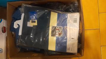 NIEUWE werkkleding  beschikbaar voor biedingen