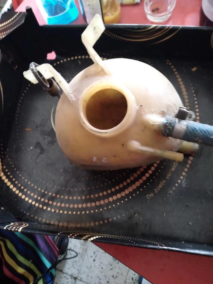 Waterbak motor opel kadett e, Auto-onderdelen, Motor en Toebehoren, Opel, Ophalen of Verzenden