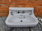 Oude wasbak met kranen, Doe-het-zelf en Bouw, Sanitair, Ophalen, Gebruikt, Steen, Wastafel