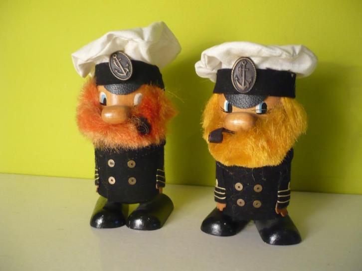 2 vintage houten figuurtjes kapitein USSR, Antiek en Kunst, Curiosa en Brocante, Ophalen of Verzenden
