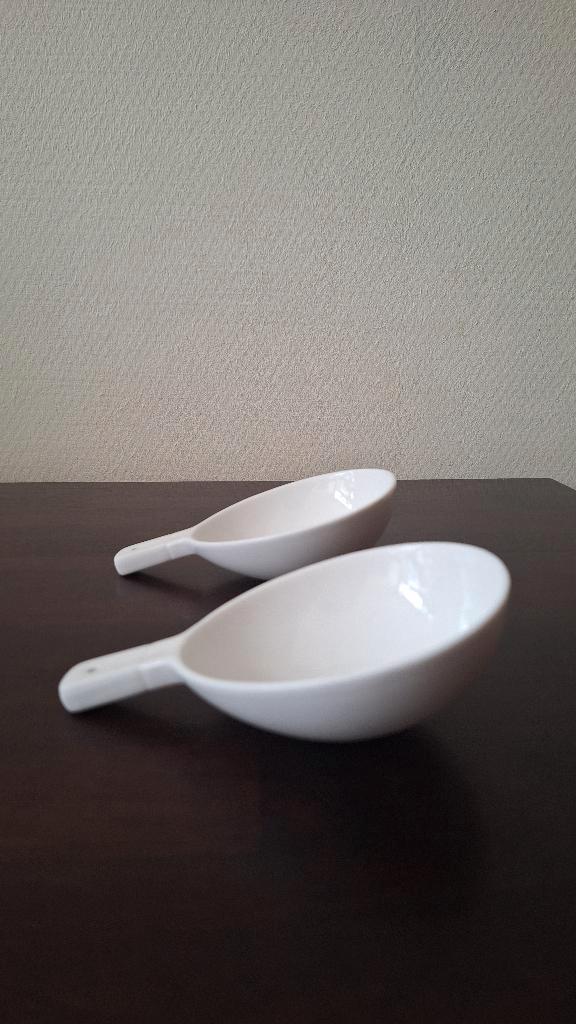 SERAX 2 lepels Niels Datema 15x9cm wit porselein, Huis en Inrichting, Keuken | Servies, Nieuw, Overige typen, Effen, Porselein