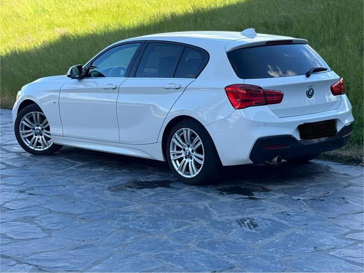 BMW Série 1, Autos, BMW, Particulier, Série 1, Diesel, Euro 6, Berline, 5 portes, Automatique, Blanc, Noir, Alcantara, Quatre roues motrices / 4X4