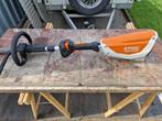 Stihl KMA 130 R Accu Combi machine, Tuin en Terras, Hand-tuingereedschap, Stihl, Zo goed als nieuw, Ophalen