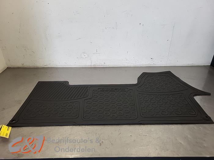 Vloerbedekking van een Fiat Ducato, Auto-onderdelen, Interieur en Bekleding, Fiat, Gebruikt, 3 maanden garantie, Ophalen of Verzenden
