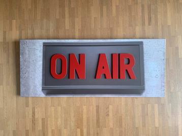 Decoratie kader b100 x h40 x d3,5 cm ON AIR 3D letters beschikbaar voor biedingen