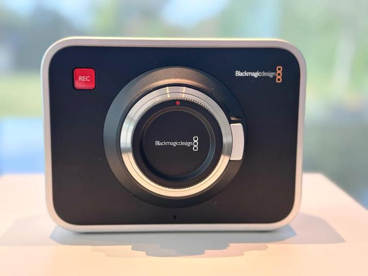 Blackmagic Cinema Camera 2,5K (MFT), incl. laowa 17mm F1.8, TV, Hi-fi & Vidéo, Caméscopes numériques, Comme neuf, Caméra, Enlèvement ou Envoi