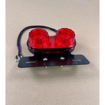 Dubbel universele achterlicht rood leds met pinkers ingebouw, Envoi, Neuf, Autres types