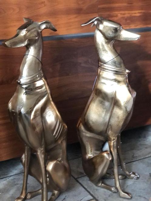 2 x grote hond beelden windhond whippet greyhound, Antiek en Kunst, Kunst | Beelden en Houtsnijwerken, Ophalen