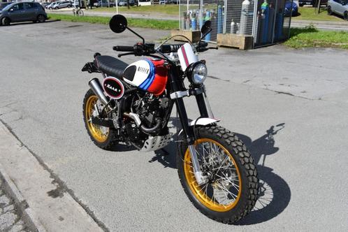 Bullit Hero 125 Martini avec 1194 km "Moto46", Motoren, Motoren | Overige merken, Bedrijf, Naked bike, 11 kW of minder, 1 cilinder