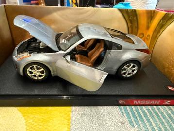 Hotwheels Nissan Z 1/18 beschikbaar voor biedingen