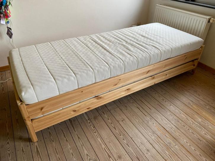 Twee stapelbare bedden Ikea, Huis en Inrichting, Slaapkamer | Bedden, Gebruikt, Tweepersoons, 80 cm, 200 cm, Hout, Ophalen
