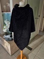 Poncho zwart NIEUW, Kleding | Dames, Ophalen of Verzenden, Nieuw, Zwart