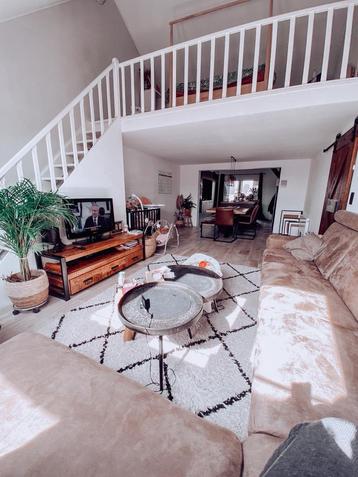 TE KOOP GEZELLIG APPARTEMENT MET 2 SLAAPKAMERS EN GARAGEBOX, 110 m², Bilzen, Province de Limbourg, 2 pièces