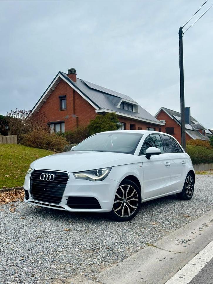 Audi a1 1.6 tdi 5 porte dsg7 167 000 km, Autos, Audi, Particulier, A1, Diesel, Euro 5, Hatchback, 5 portes, Automatique, Blanc