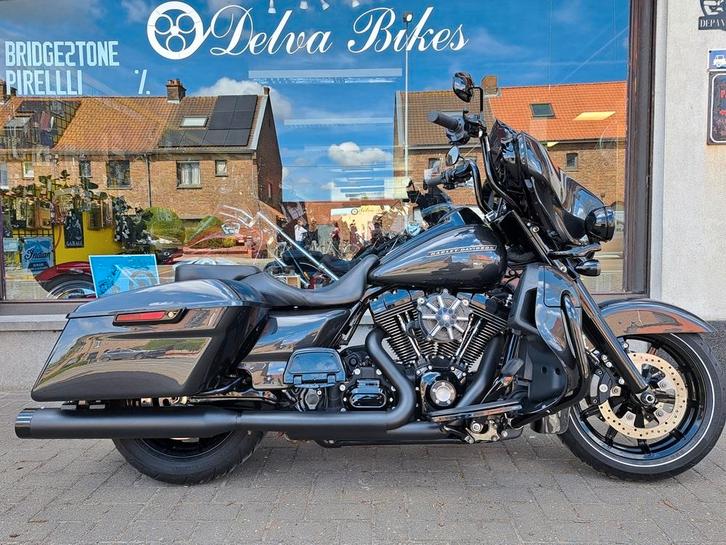 Harley Streetglide - 2015 - 3698 km, Motos, Motos | Harley-Davidson, Entreprise, Tourisme, plus de 35 kW, 2 cylindres, Enlèvement