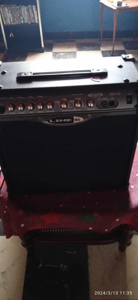 line 6 spider 2 versterker, Musique & Instruments, Amplis | Basse & Guitare, Comme neuf, Guitare, Moins de 50 watts, Enlèvement