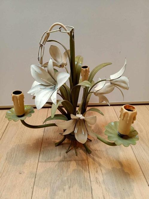 Brocante Franse metalen bloemenlamp hanglamp - 3-lichts, Antiek en Kunst, Curiosa en Brocante, Ophalen