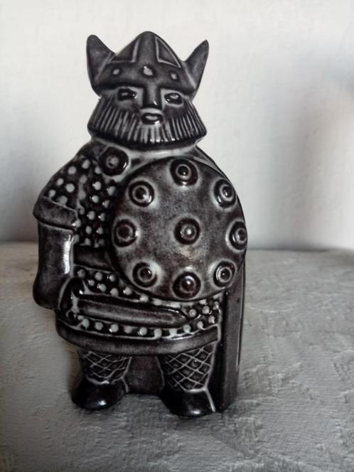 Zweedse Viking keramische figuur van Taisto Kaasinen 60s 14c, Antiek en Kunst, Antiek | Keramiek en Aardewerk, Ophalen of Verzenden