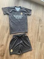 Voetbalshirt en korte broek van Réal Madrid Thibaut Courtois, Sport en Fitness, Voetbal, Maat XS of kleiner, Ophalen, Zo goed als nieuw