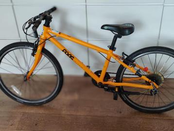Fiets Frog bikes 62 - 24 inch oranje - nieuwprijs 660 euro beschikbaar voor biedingen