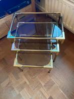 3 bijzettafeltjes, Ophalen