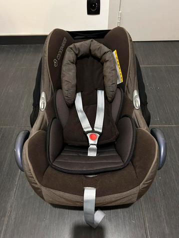Maxi Cosi cabrio fix  beschikbaar voor biedingen