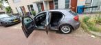 Mercedes A160 uit 2019, Auto's, Handgeschakeld, Grijs, Particulier, Zilver of Grijs