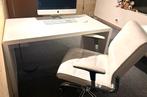 Wit bureau en witte bureaustoel DESIGN!, Huis en Inrichting, Bureaus, Ophalen, Zo goed als nieuw, Bureau