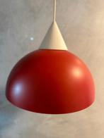 Une belle lampe suspendue Ikea Brasa rouge, Maison & Meubles, Enlèvement