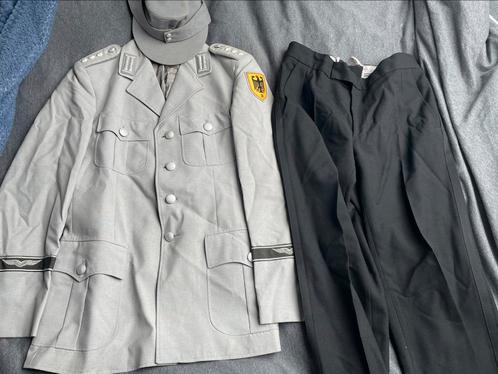 Bundeswehr pet, jas & broek Hauptmann 3e leger korps, Verzamelen, Militaria | Algemeen, Landmacht, Kleding of Schoenen, Verzenden