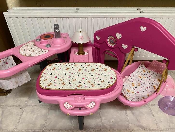Babyborn verzorgtafel en veel accessoires, Kinderen en Baby's, Speelgoed | Poppen, Gebruikt, Ophalen