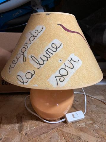 Lampe de chevet beschikbaar voor biedingen