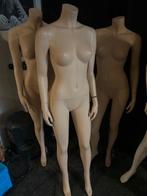OUDEJAARS OPRUIMING !!!!! etalagepoppen 50 euro per stuk, Vêtements | Femmes, Vêtements Femmes Autre, Enlèvement